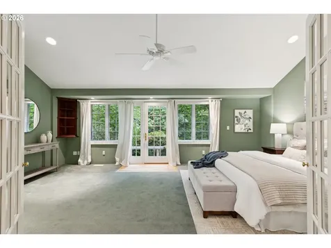 7050 SW Chapel Lane Portland OR 97223