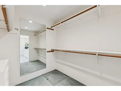 7050 SW Chapel Lane Portland OR 97223