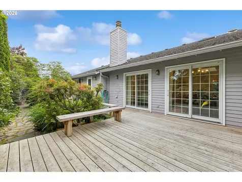 7050 SW Chapel Lane Portland OR 97223