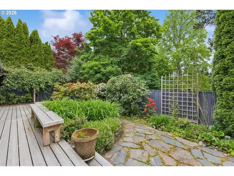7050 SW Chapel Lane Portland OR 97223