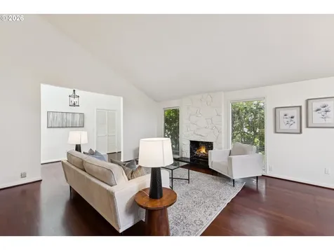 7050 SW Chapel Lane Portland OR 97223