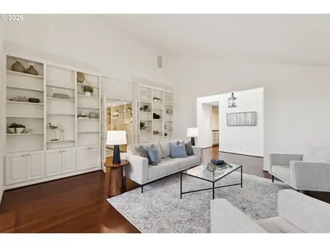 7050 SW Chapel Lane Portland OR 97223
