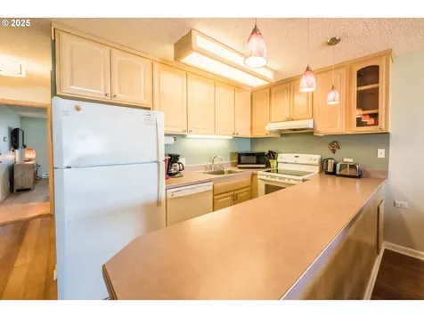 1415 NW 31st Place Lincoln City OR 97367