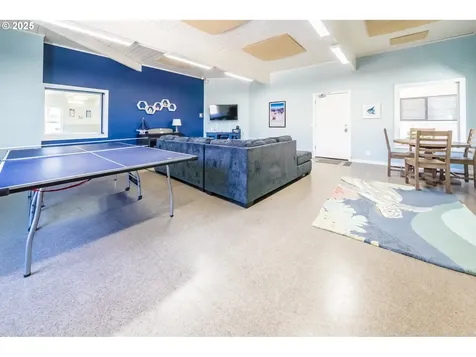 1415 NW 31st Place Lincoln City OR 97367
