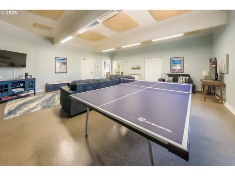 1415 NW 31st Place Lincoln City OR 97367