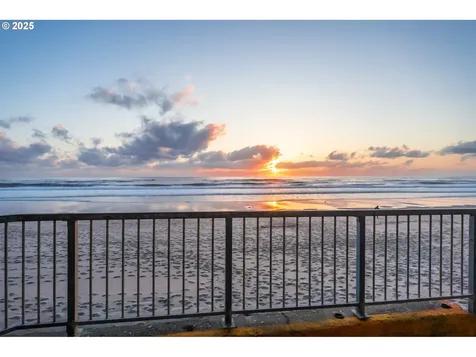 1415 NW 31st Place Lincoln City OR 97367