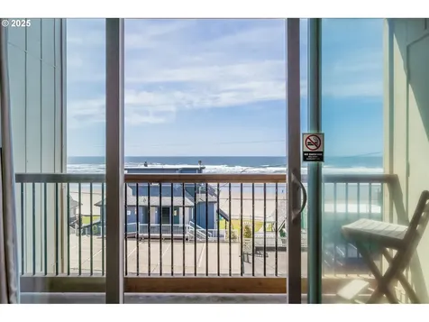 1415 NW 31st Place Lincoln City OR 97367