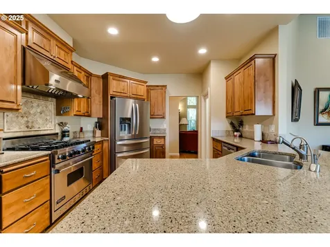 3351 Cape Hatteras Drive Eugene OR 97408