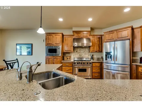 3351 Cape Hatteras Drive Eugene OR 97408