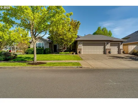 3351 Cape Hatteras Drive Eugene OR 97408