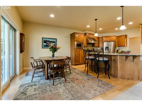 3351 Cape Hatteras Drive Eugene OR 97408