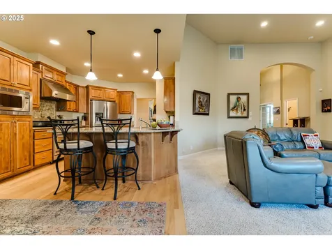 3351 Cape Hatteras Drive Eugene OR 97408