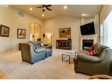 3351 Cape Hatteras Drive Eugene OR 97408