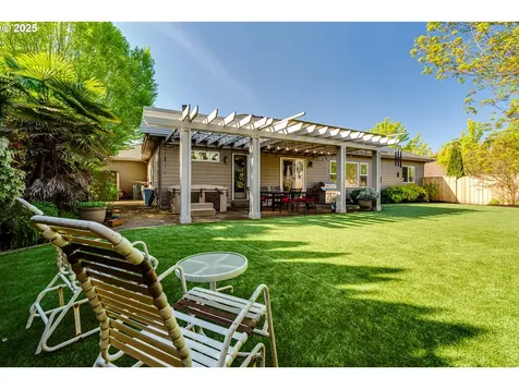 3351 Cape Hatteras Drive Eugene OR 97408