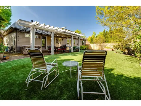 3351 Cape Hatteras Drive Eugene OR 97408