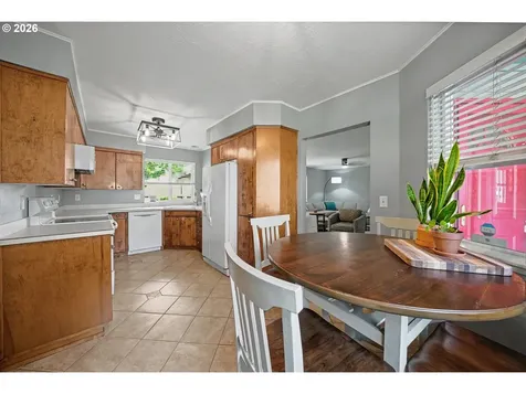 1002 37th Avenue Albany OR 97321