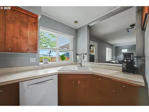 1002 37th Avenue Albany OR 97321