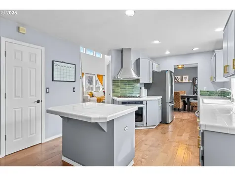 1742 NE Blue Heron Drive Portland OR 97211