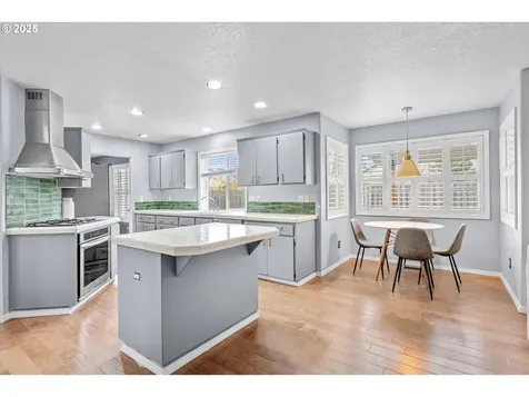 1742 NE Blue Heron Drive Portland OR 97211