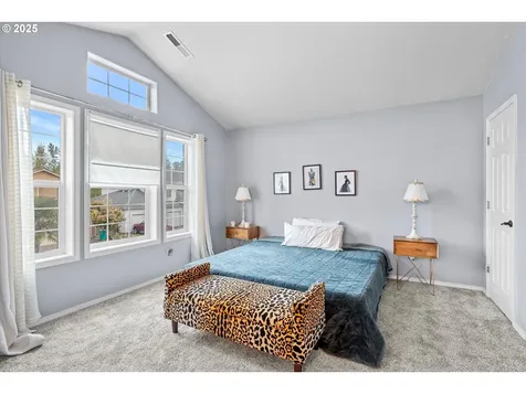 1742 NE Blue Heron Drive Portland OR 97211