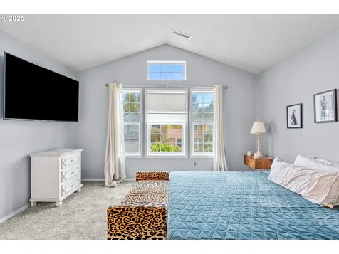 1742 NE Blue Heron Drive Portland OR 97211