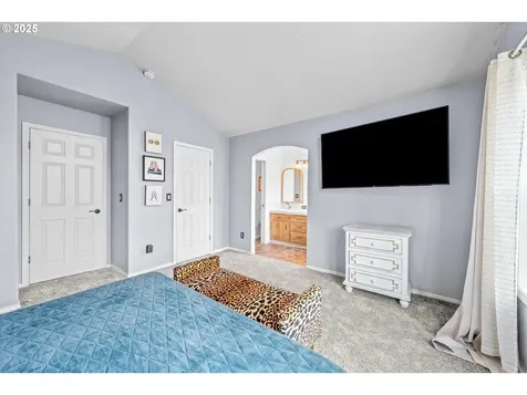 1742 NE Blue Heron Drive Portland OR 97211