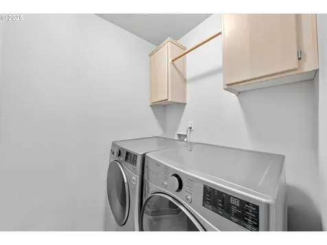 1742 NE Blue Heron Drive Portland OR 97211