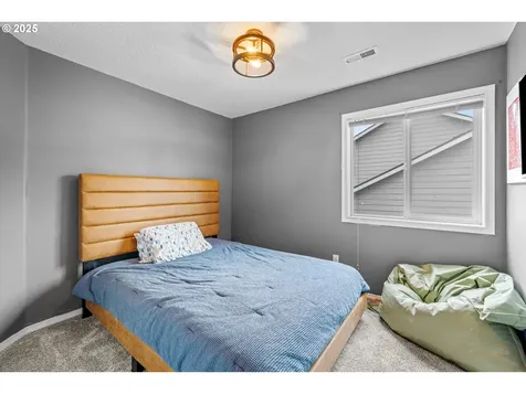 1742 NE Blue Heron Drive Portland OR 97211