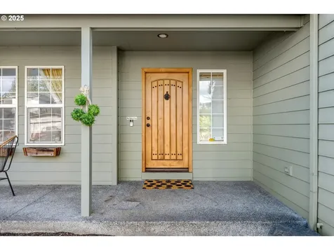 1742 NE Blue Heron Drive Portland OR 97211