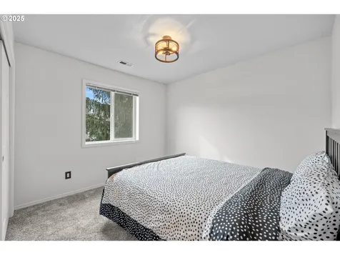 1742 NE Blue Heron Drive Portland OR 97211