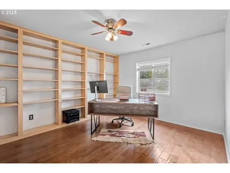 1742 NE Blue Heron Drive Portland OR 97211