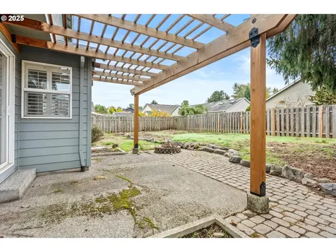 1742 NE Blue Heron Drive Portland OR 97211
