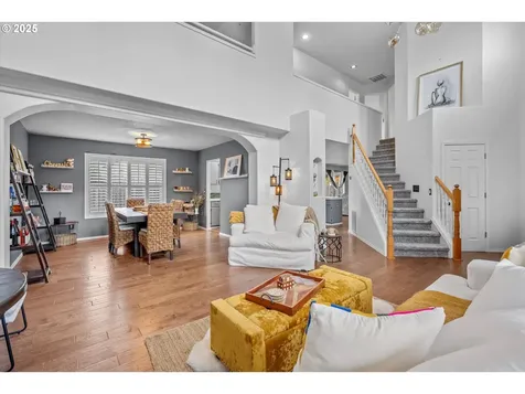 1742 NE Blue Heron Drive Portland OR 97211