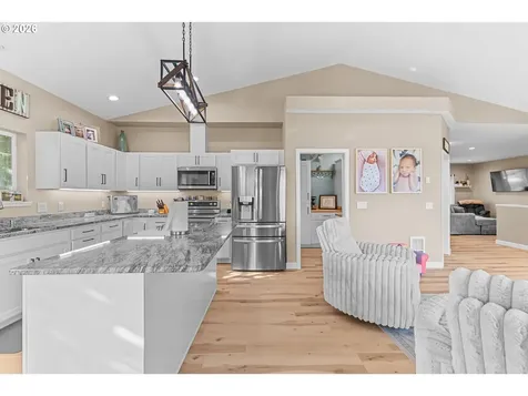 1118 S 11th Street Coos Bay OR 97420