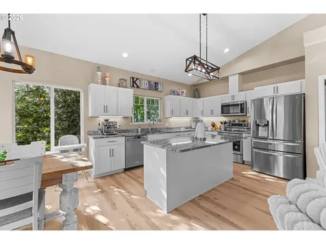 1118 S 11th Street Coos Bay OR 97420
