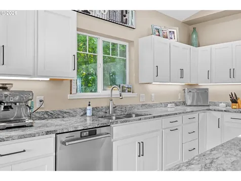 1118 S 11th Street Coos Bay OR 97420
