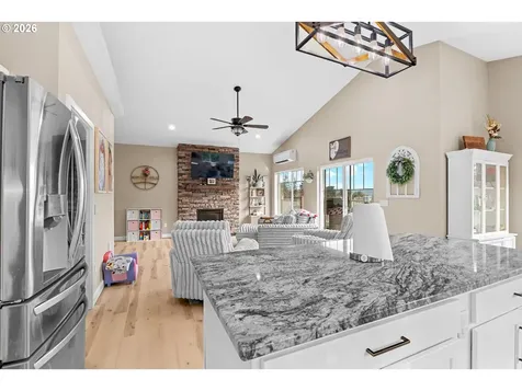 1118 S 11th Street Coos Bay OR 97420