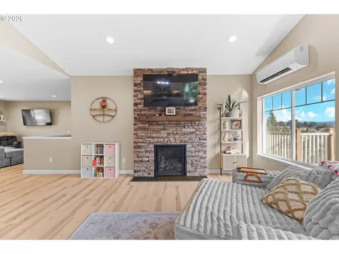 1118 S 11th Street Coos Bay OR 97420