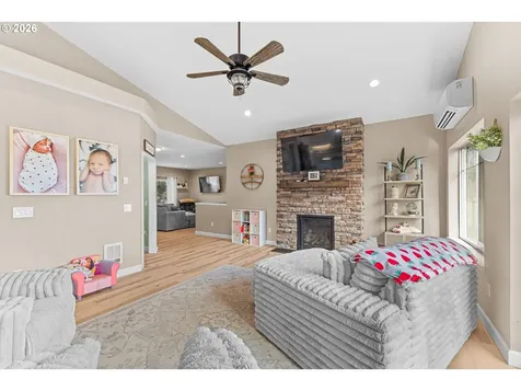 1118 S 11th Street Coos Bay OR 97420