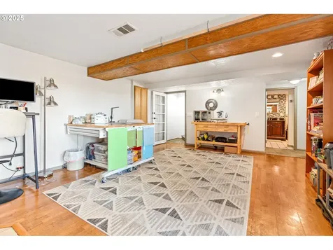 719 Peters Street Raymond WA 98577