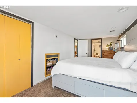 719 Peters Street Raymond WA 98577