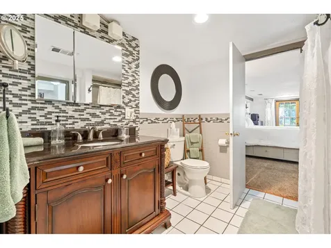 719 Peters Street Raymond WA 98577