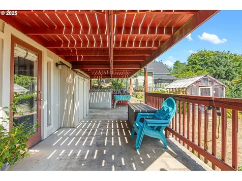 719 Peters Street Raymond WA 98577
