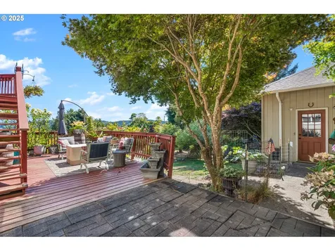 719 Peters Street Raymond WA 98577