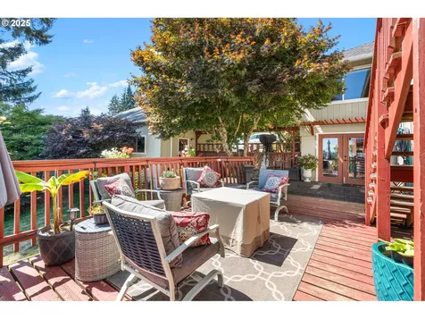 719 Peters Street Raymond WA 98577