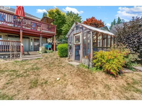 719 Peters Street Raymond WA 98577