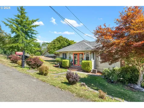 719 Peters Street Raymond WA 98577