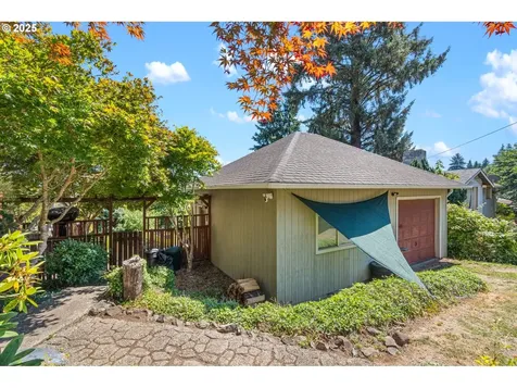 719 Peters Street Raymond WA 98577