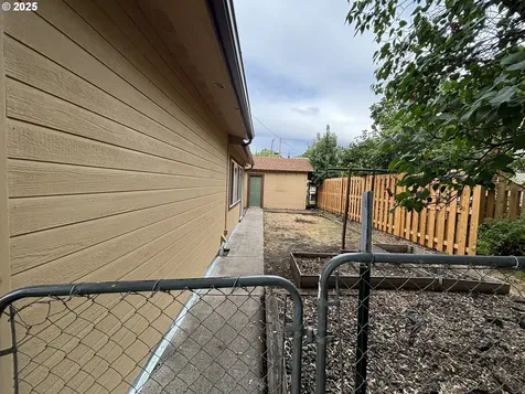 702 Main Avenue La Grande OR 97850