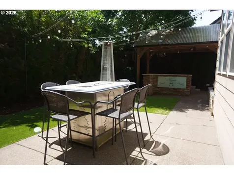 2250 Turnberry Court Eugene OR 97401